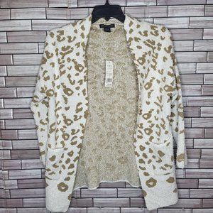 New Sabrina Lauren Women's Sweater Size Large Tan Animal Print Cardigan‎ Jacket